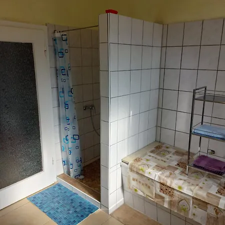 Handwerkerunterkunft Mieszkanie Dla Monterów Waschmaschine Parkplatz Wifi Kostenlos *