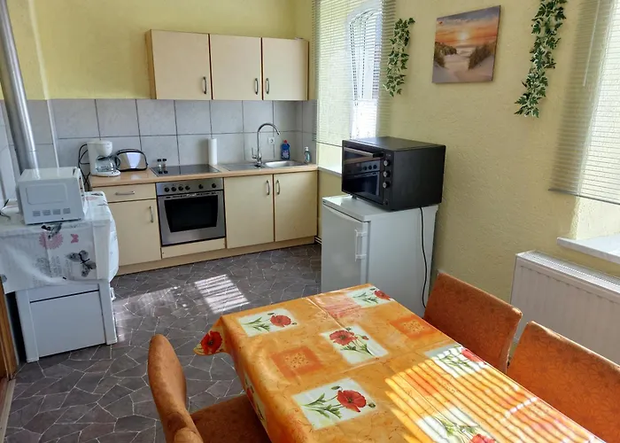 Handwerkerunterkunft Mieszkanie Dla Monterow Waschmaschine Parkplatz Wifi Kostenlos * Grossrohrsdorf